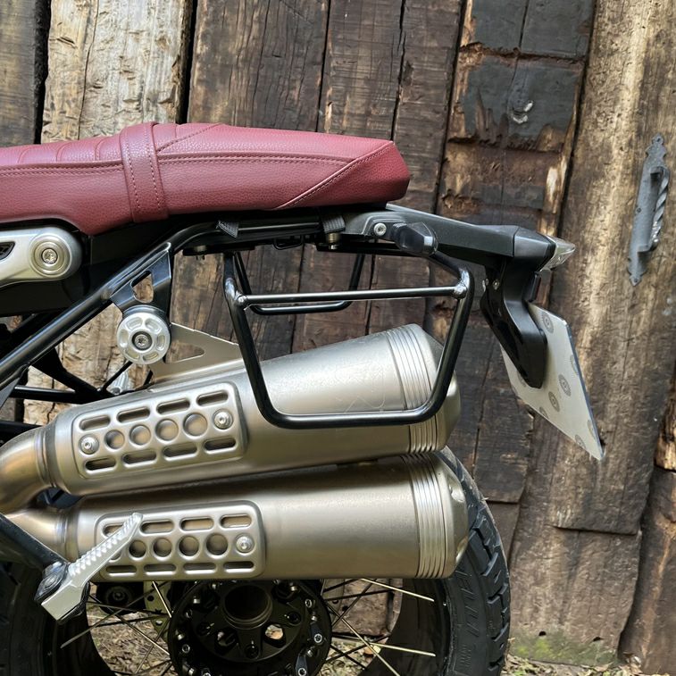 RnineT 2021～ サドルバッグ ステー 左右 サテンブラック La