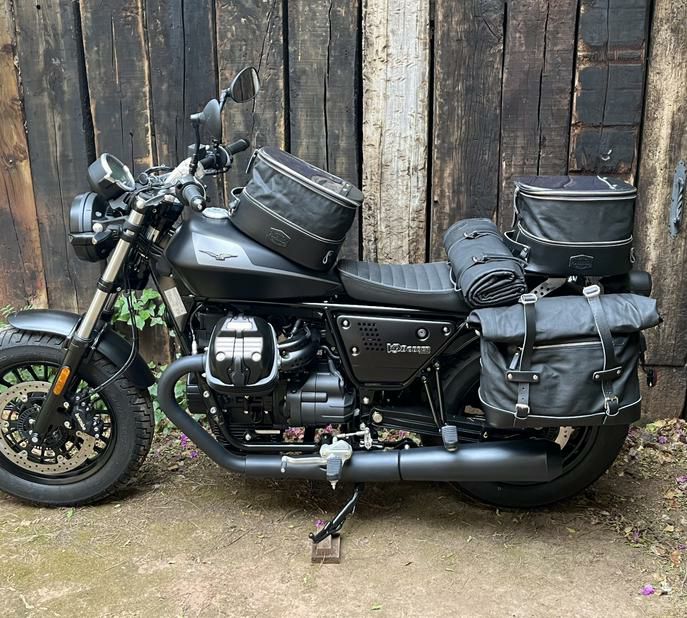 モトグッチ V9 850 サドルバッグ ステー ブラック 左右セット La