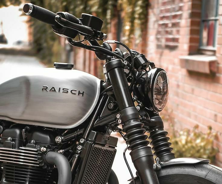 トライアンフ ボンネビル ボバー ブラック フォークカバー 41mm RAISCH | バイクカスタムパーツ専門店 モトパーツ(MOTO PARTS)