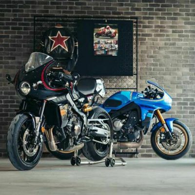 ヤマハ XSR900 C-S フロントカウル/シートカバー/トリプルクランプ