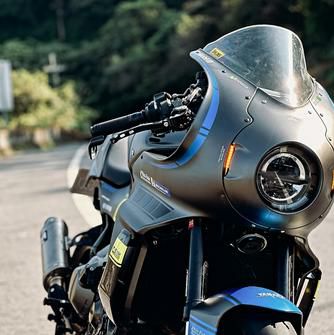 ヤマハ XSR900 C-S フロントカウル/シートカバー/トリプル