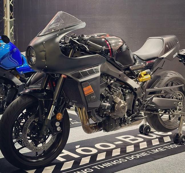 あなたにおすすめの商品 ヤマハ XSR900 C-S フロントカウル/シートカバー/トリプル パーツ