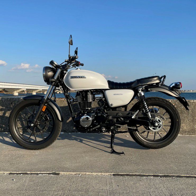 GB350 ゲル入りローシート タックロール 艶有ブラック GTRシリーズ 