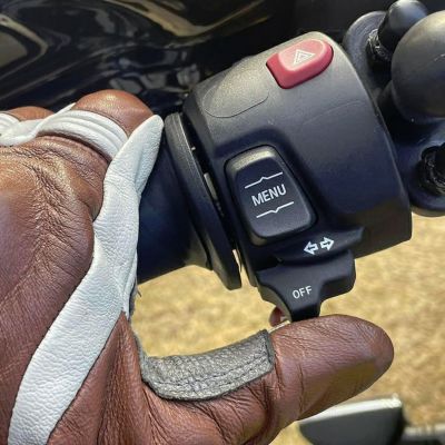 ワンオフ制作　BMW rninet フォーク　ウインカークランプ ワンオフ制作BMW rninet フォークウインカークランプ