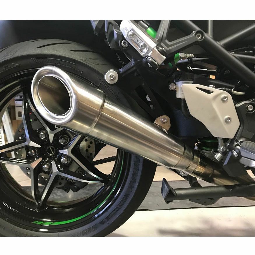 Akrapovic (アクラポヴィッチ)カーボン・スリップオン・マフラー 