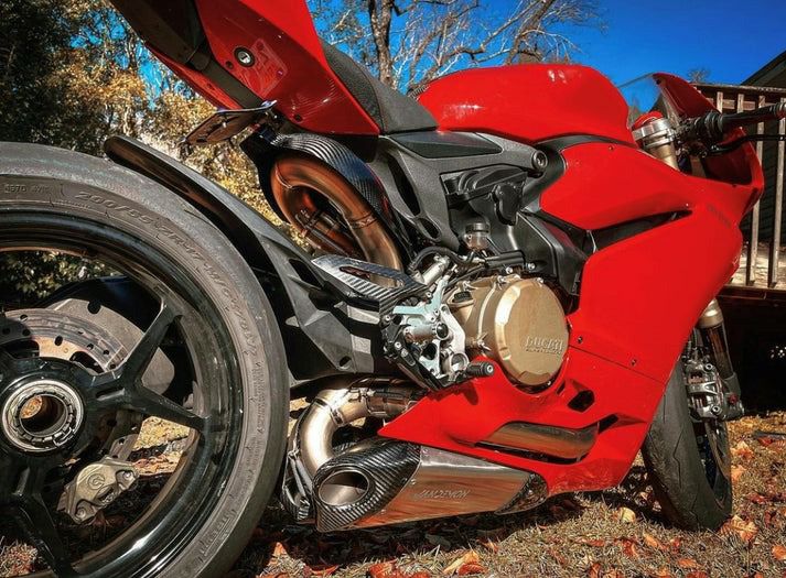 FULLSIX（フルシックス） ドライカーボン製 シングルシートカバー DUCATI 1299/959 Panigale |  FULLSIX/フルシックス（カーボンパーツ）,DUCATI | | MOTOSALON WEB SHOP Ducati Panigale 959  1299 2015-2018 対応 バイク用 後部座席カバー パッセンジャーカウル ソロフェ Ducati Panigale 959 1299 2015-2018 対応 バイク用 後部座席カバー パッセンジャーカウル ソロフェ