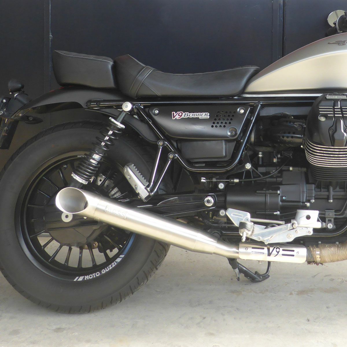 MOTO GUZZI(モトグッチ) V9 Hot Rod ステンレス スリップオンマフラー 