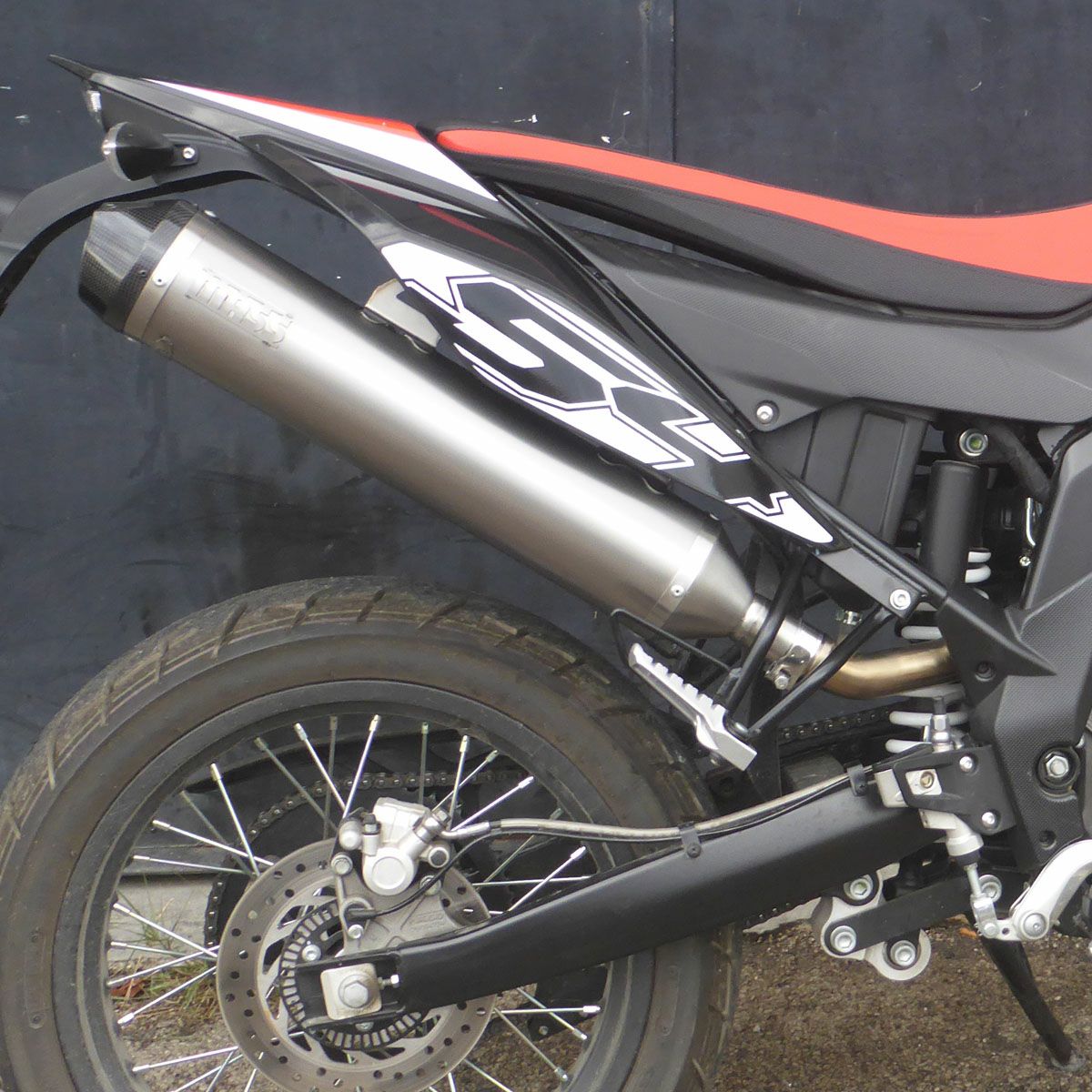 アプリリアSX125/RX125 ラウンドチタン スリップオンマフラー カーボン 