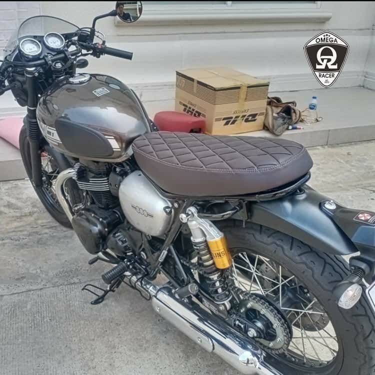 トライアンフ ベンチシート オメガレーサー （W400, W650, W800 
