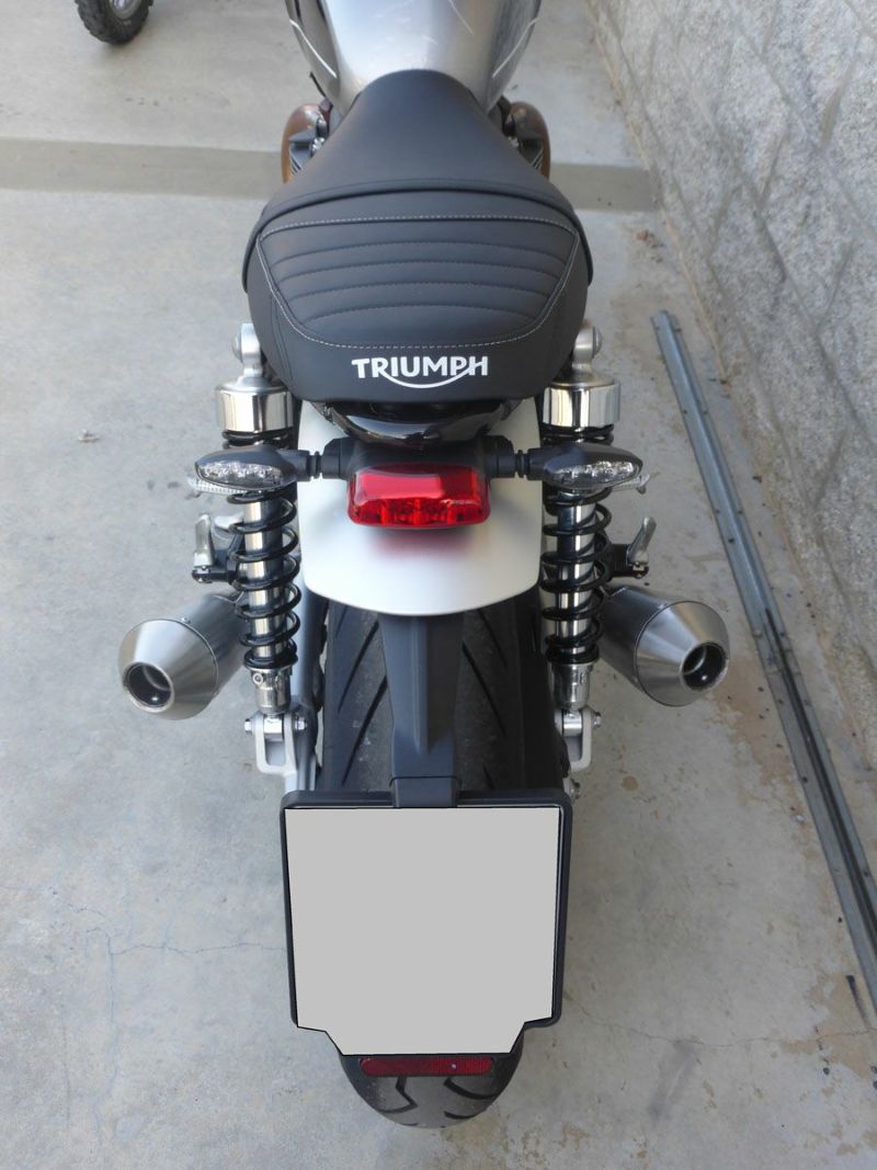 Amazon.co.jp: 中間パイプ トライアンフ T100 T120 2021-2023