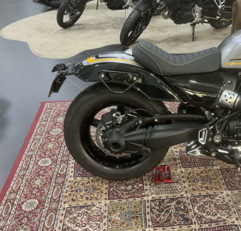 R12 サドルバッグ サイドバッグ サポート 右側 サテンブラック La