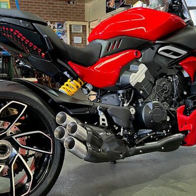 ディアベルV4 23- マフラー フルエキゾースト ステルスEバルブ クワトロチタン Vandemon(ヴァンデモン) | バイクカスタムパーツ専門店  モトパーツ(MOTO PARTS)