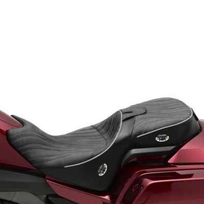 ゴールドウイング GL1800 ツーリングサドル シートヒーター内蔵  Corbin