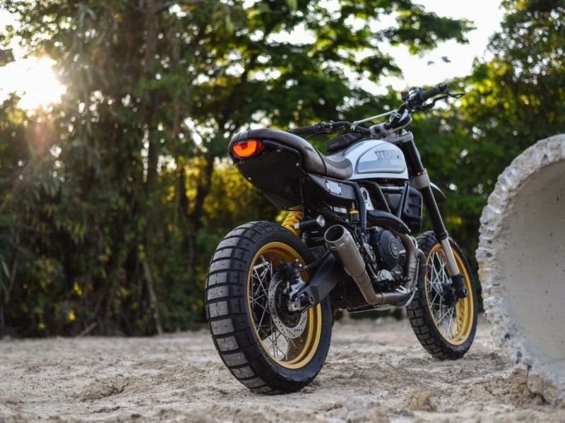 DUCATI スクランブラー800/400 ムジェロ スリムシート DUCATI スクランブラー800/400 ムジェロ スリムシート