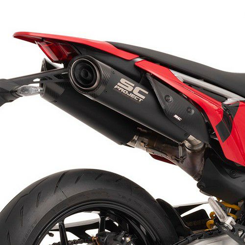 SC PROJECT カーボンファイバー マフラー （GSX-S1000 21-22用の 