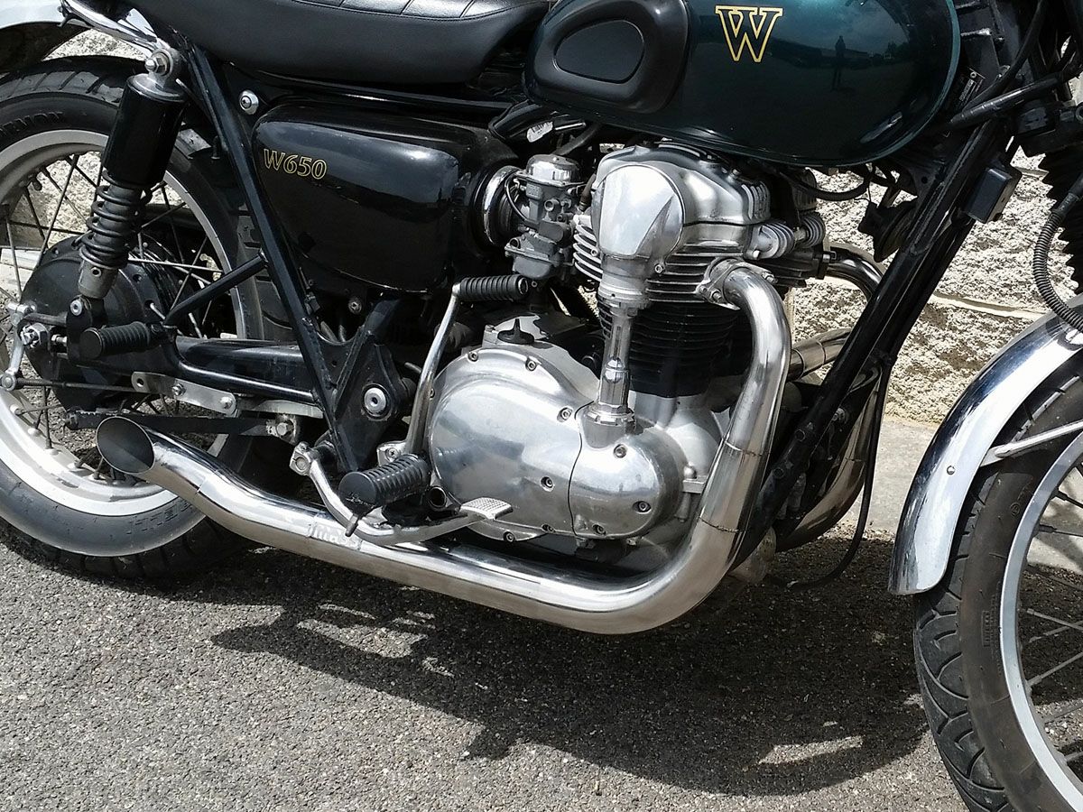 カワサキ w650 beet nassertマフラー（W650 ステンレス2in2 Hot Rod 