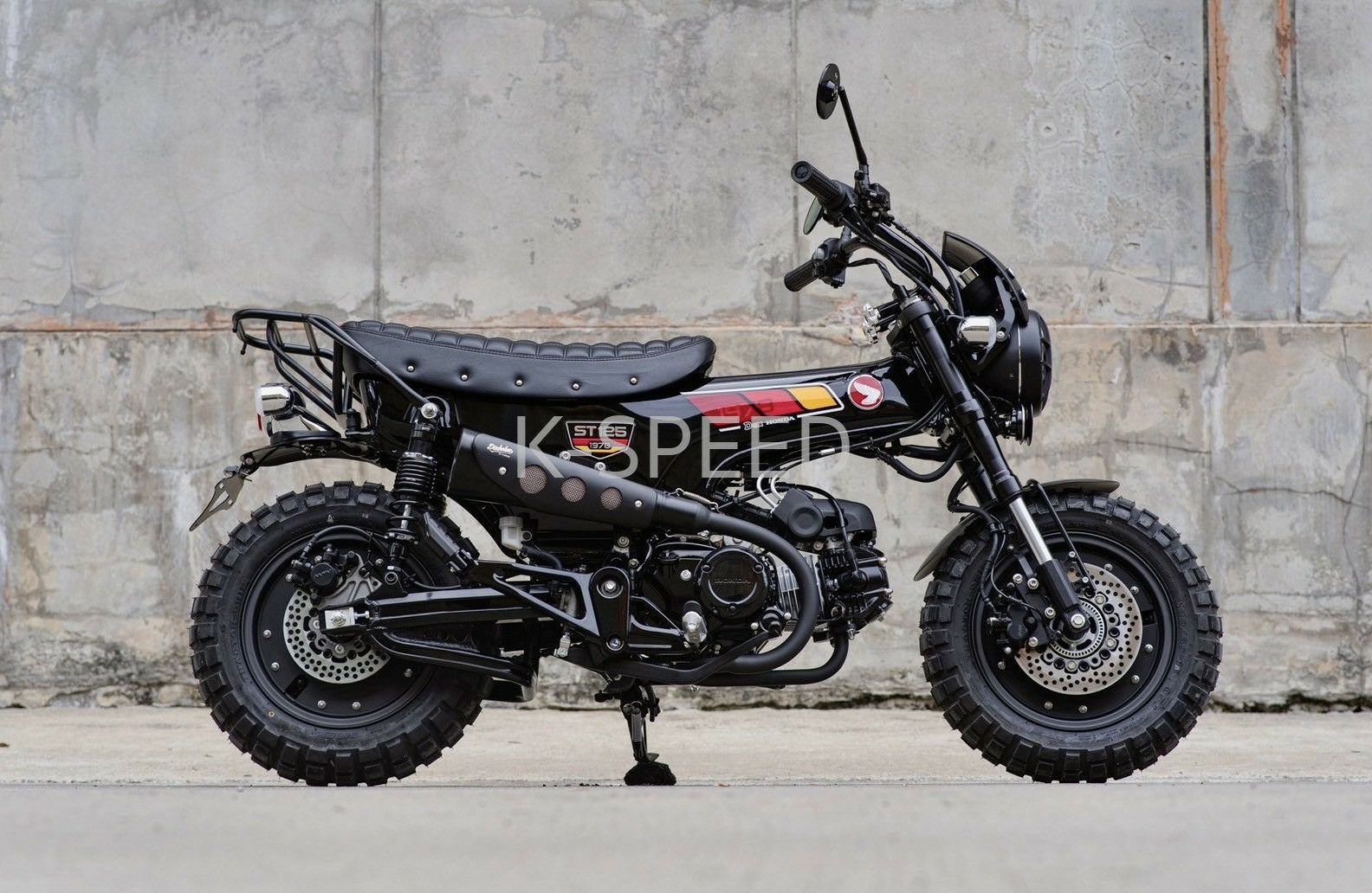 ホンダ ダックス125 シート スクエアパターン Diabolus ブラック K 