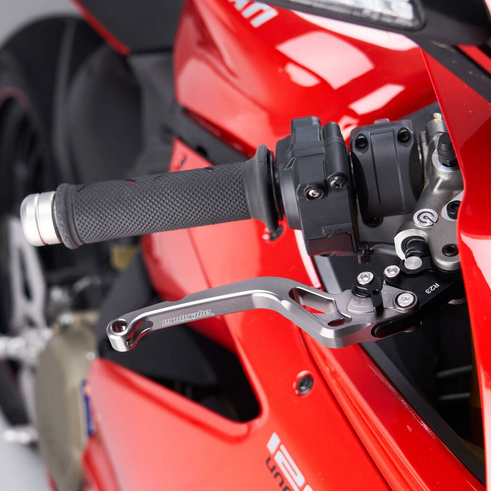 ストリートトリプル765R 17-19 ブレーキ・クラッチレバーセット 
