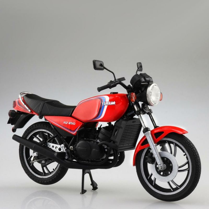 1/12 ヤマハRZ250 YSPカラーレッド 完成車モデル アオシマ