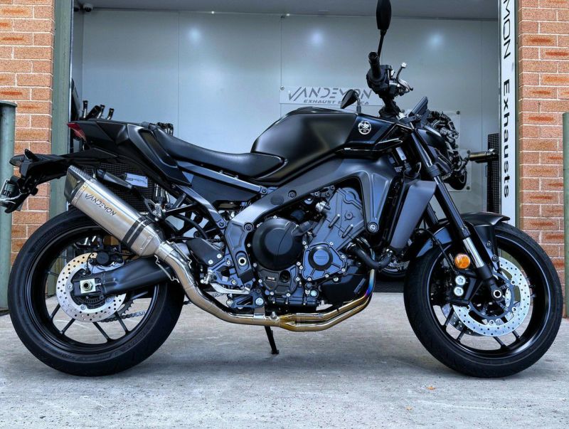 XSR900(2022-) XSR900GP(2024-) MT09(2024-) フルエキゾースト