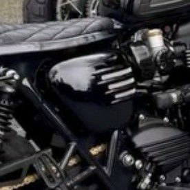 トライアンフ ボンネビルT120 サイドカバー リブデザイン グロス