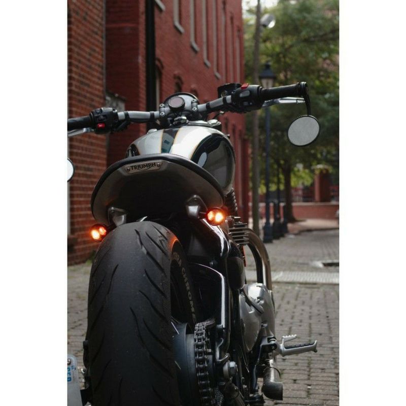 トライアンフ ボバー リアウインカーステー シート下用 LAMPREY