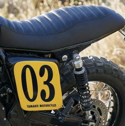 トライアンフ ボンネビルT100/T120/スピードツイン900／スクランブラー900等 シルバーストーン シート ブラック  タマリット