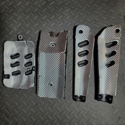 トライアンフ スクランブラーにナンバーボード装着！やっぱ