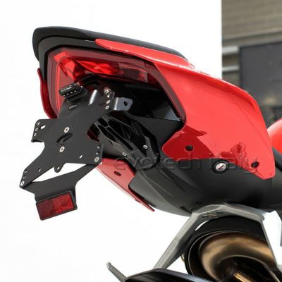 アテッサ新作モデル CNC Racingリアフェンダー カーボン ハイパーモタード821/939 パーツ