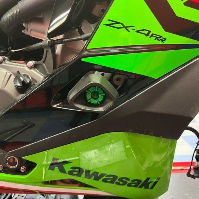 ZX-4RR ZX-4R 2023~ SE ミラー ブラックオフプレート New Rage ZX-4RR ZX-4R 2023~ SE ミラー ブラックオフプレート New Rage