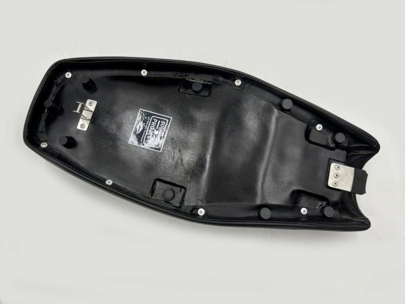JPヴィンテージロッカーシート中古スラクストンRSで使用