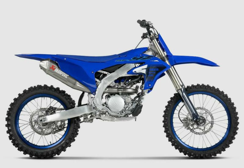 AKRAPOVIC フルシステムマフラー エボリューションライン チタン