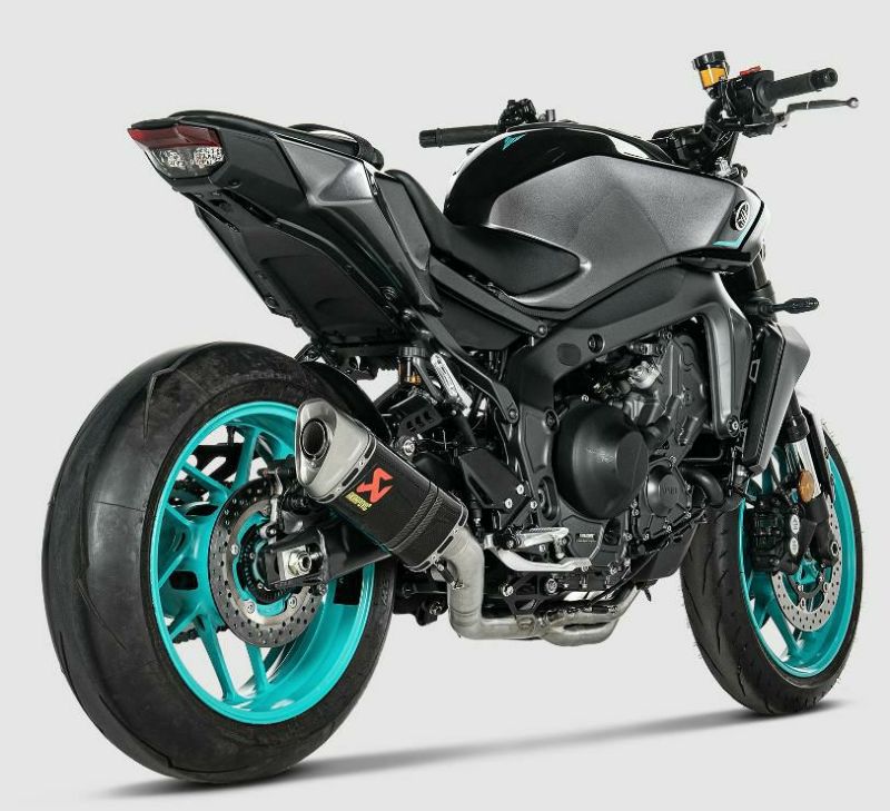AKRAPOVIC フルシステムマフラー レーシングライン カーボン YAMAHA MT