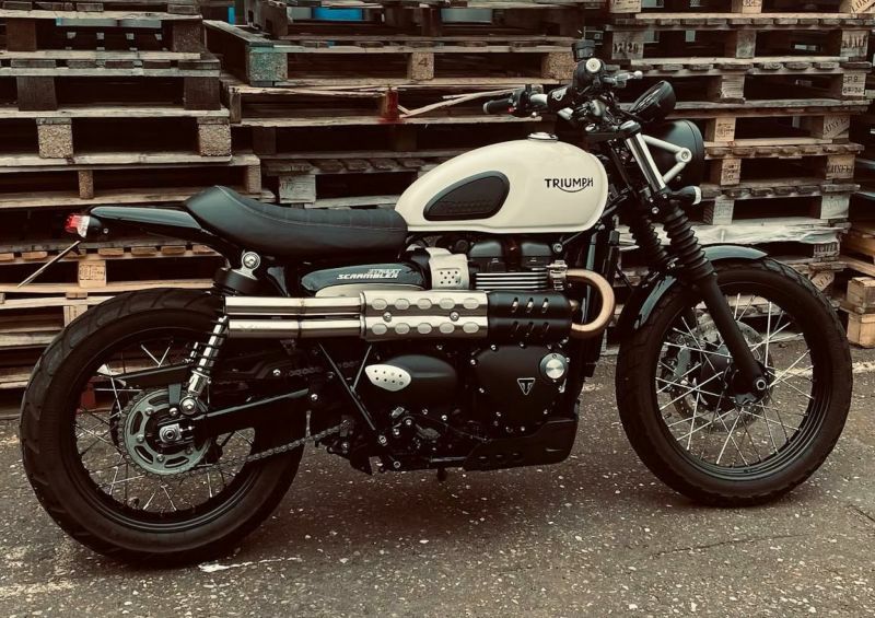 トライアンフ スクランブラー900 25～ ショットガン スリップオン