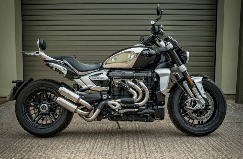 ミニチャンプス　1/12 ロケット3 Amazon.co.jp: 1 12 ミニチャンプス Triumph Rocket Ⅲ