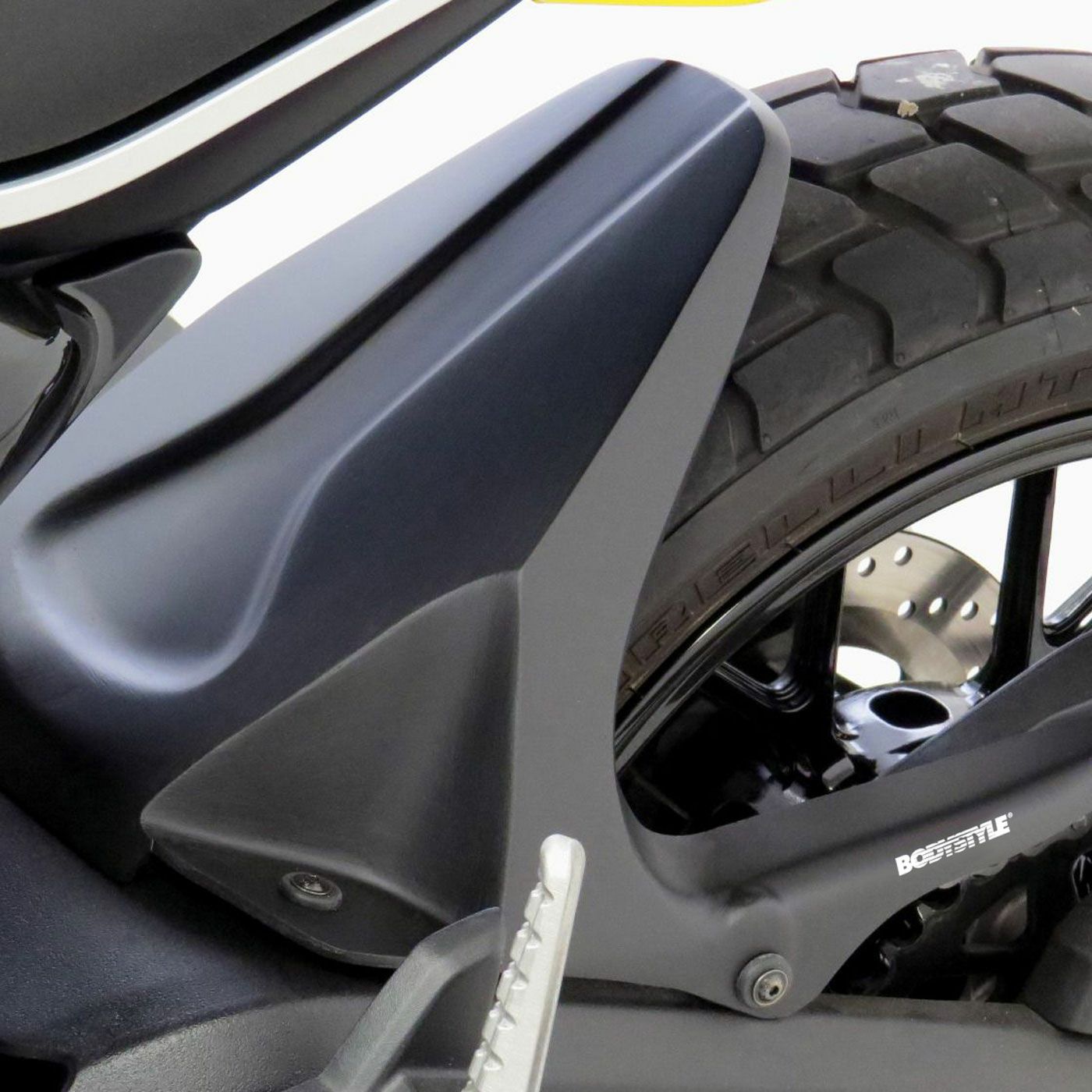 DUCATI スクランブラー400 Sixty2 リアフェンダー アルミ ブラック DPM