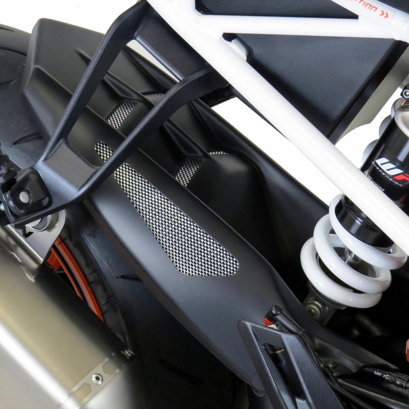 BODYSTYLE リアフェンダー KTM 1290 Super Duke GT (2016-2024) 1290