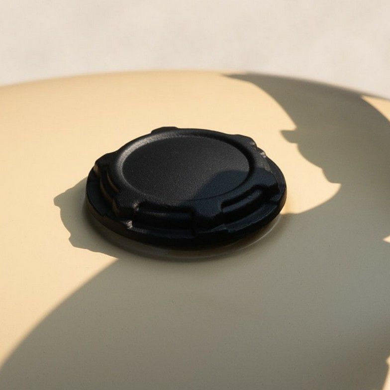 TRIUMPH タンクキャップ モートーン ボンネビル ボバー トライアンフ 楽天市場】Motone(モートーン) タンクキャップ ブラック/フラット