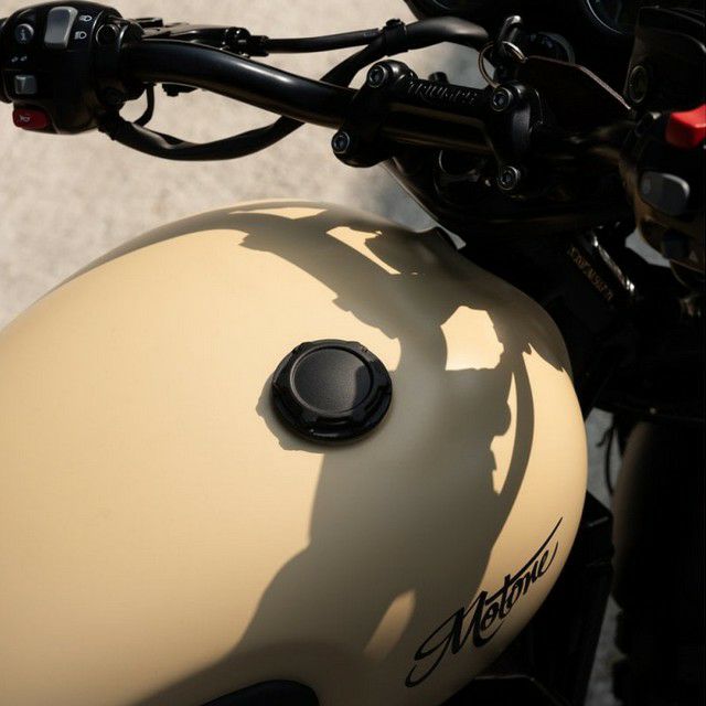 TRIUMPH タンクキャップ モートーン ボンネビル ボバー トライアンフ トライアンフ ボンネビル(Bonneville) ボバー |タンクキャップ