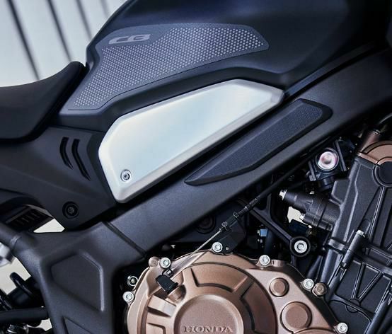 HONDA純正 サイドカバー HONDA CB650R (2024) HONDA純正 サイドカバー HONDA CB650R (2024)