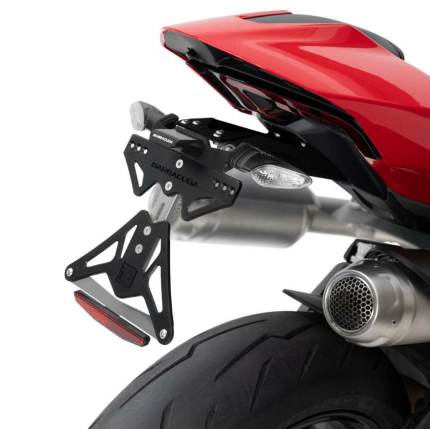 パニガーレ/ストリートファイター V2/V4 25- フェンダーレスキット