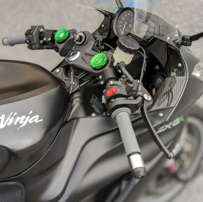 ZX-6R 24～ Z-レーシングスクリーン グリーン プーチ | バイクカスタム