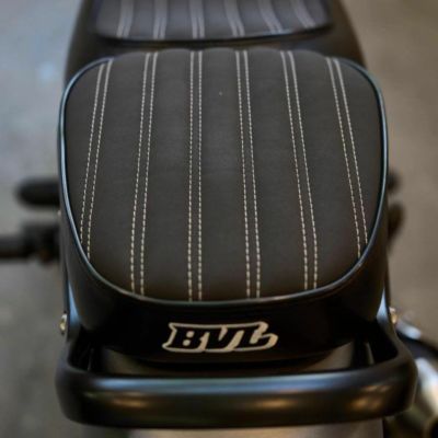 トライアンフ スピード400 SPEED400|シート|モトパーツ(MOTO PARTS)